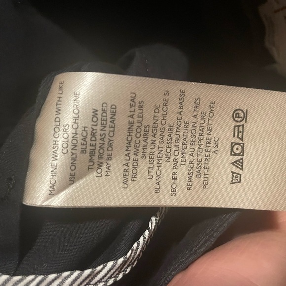 Anthropologie NWT High waisted, ultra wide leg, pleated cropped pants - Size 0 - Picture 6 of 13